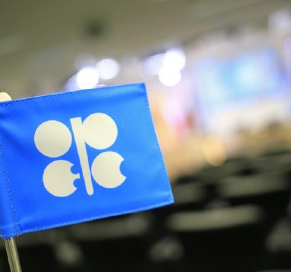 OPEC sẽ thảo luận về cắt giảm sản lượng dầu vào tháng 11